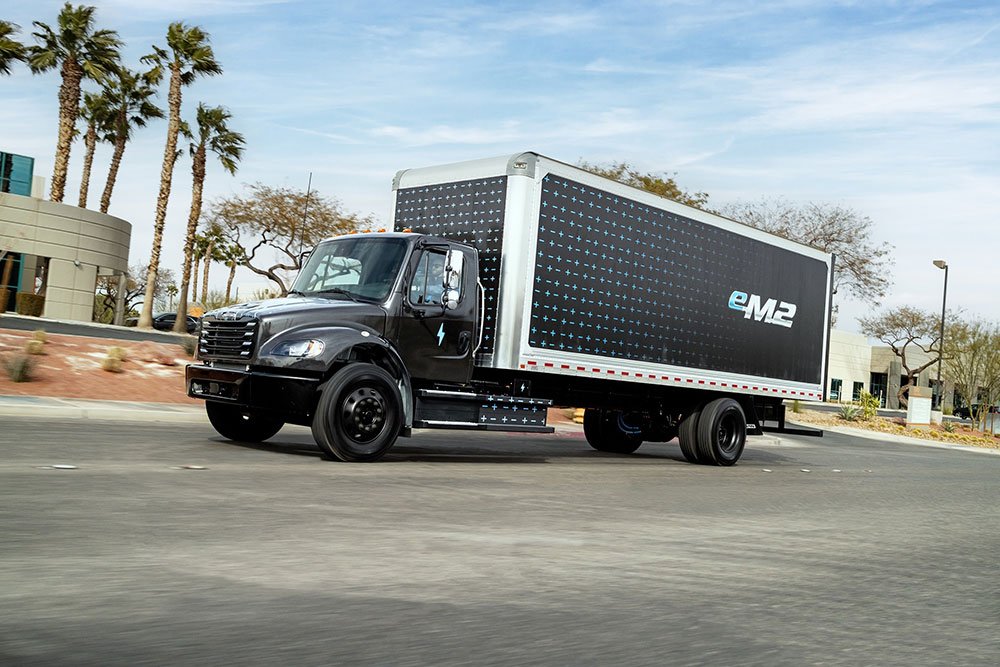 Freightliner eM2