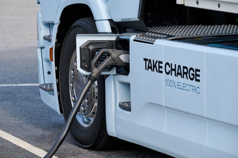 Scania lanza la solución de carga rápida MCS