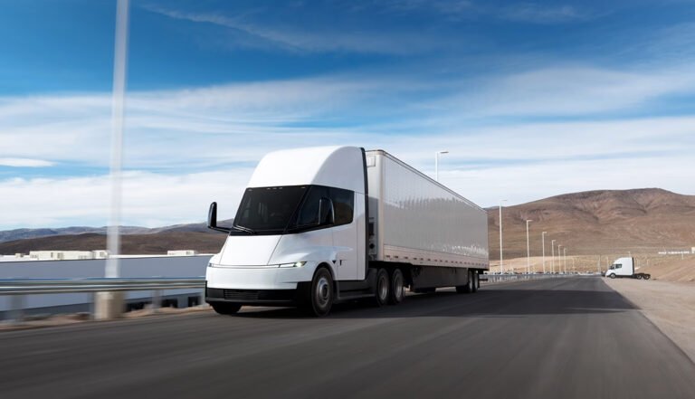 Tesla Semi: la revolución eléctrica que desafía el transporte pesado tradicional