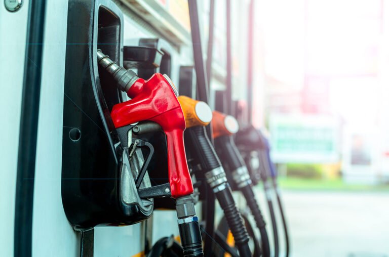 El aumento del combustible golpea al transporte pesado