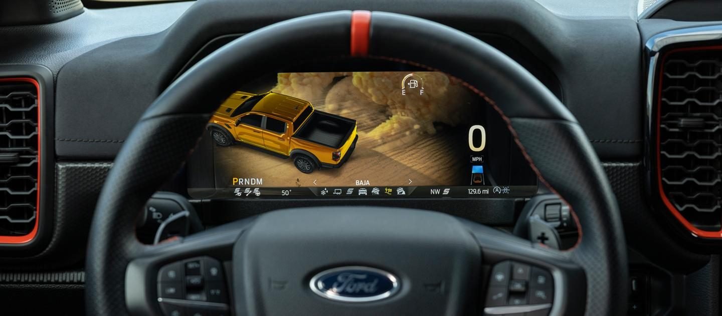 Cuadro de instrumentos digital de la Ford Ranger Raptor detrás del volante