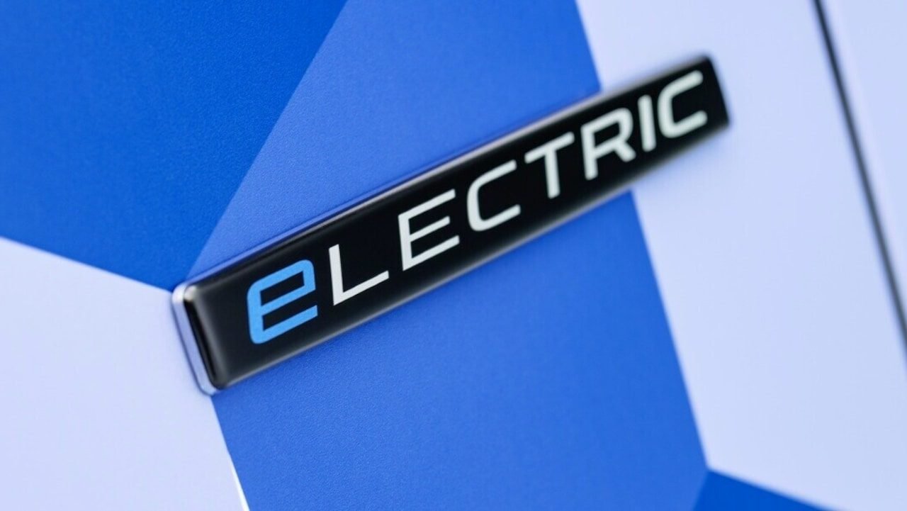 Emblema eElectric en la carrocería de la eSprinter